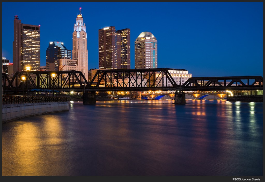 Columbus at Night - Fujifilm X-E1 with Fujinon 18-55 f/2.8-4