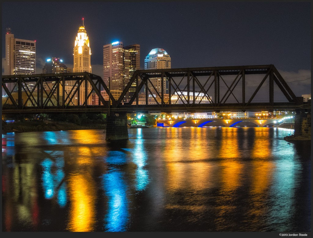 City at Night - Fujifilm X-M1 with Fujinon XC 16-50mm f/3.5-5.6 OIS @ 