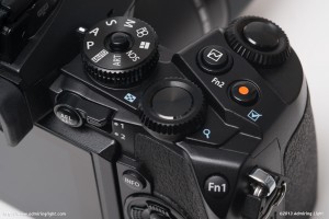 The top right controls on the E-M1
