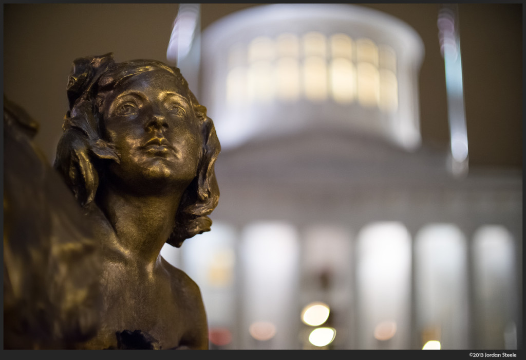 Capitol Statue - Fujifilm X-E2 with Canon FL 55mm f/1.2 + SpeedBooster @ 39mm f/0.85