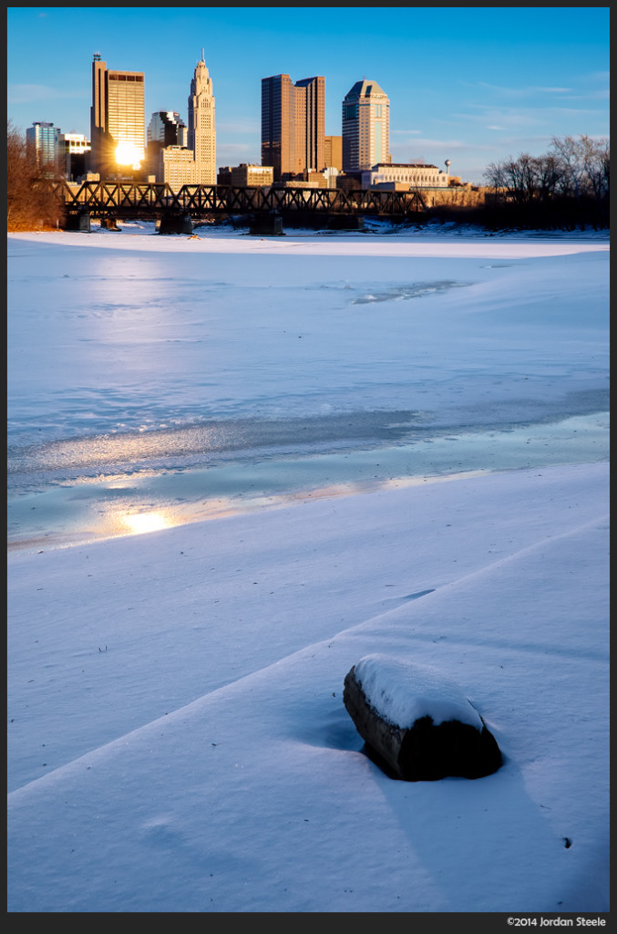 Iced Scioto - Fujifilm X-E2 with Zeiss Touit 32mm f/1.8 Planar T* @ f/11