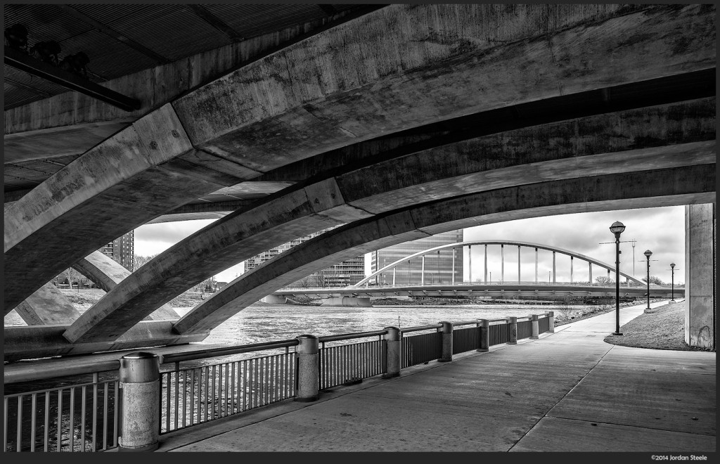 Under the Town Street Bridge, Columbus, OH - Fujifilm X-E2 with Fujinon XF 10-24mm f/4 R OIS @ 14mm, f/8