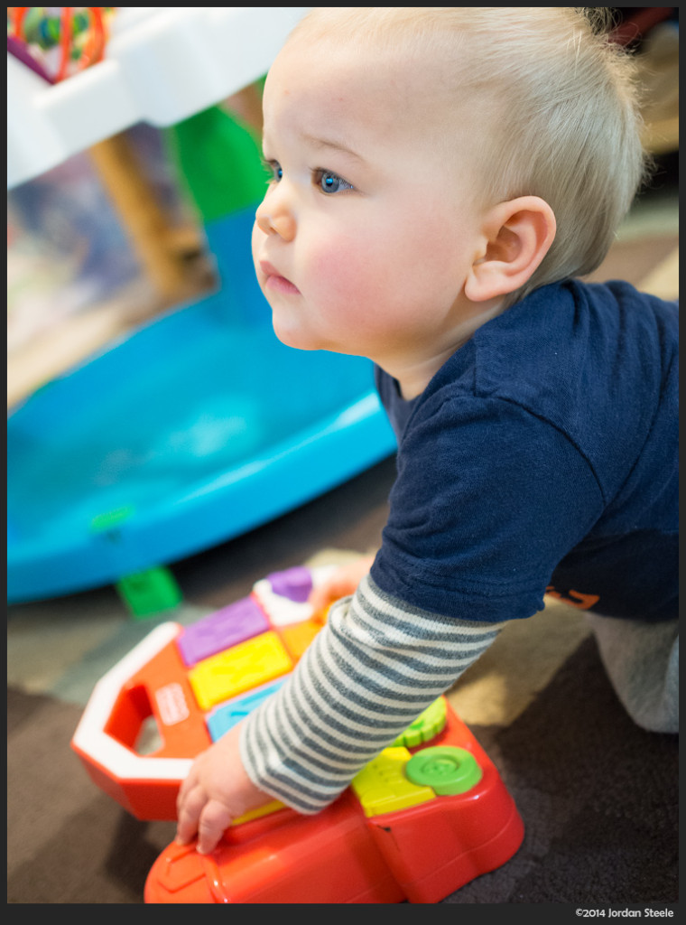 Play Farm - Olympus OM-D E-M5 with Olympus 25mm f/1.8 @ f/1.8