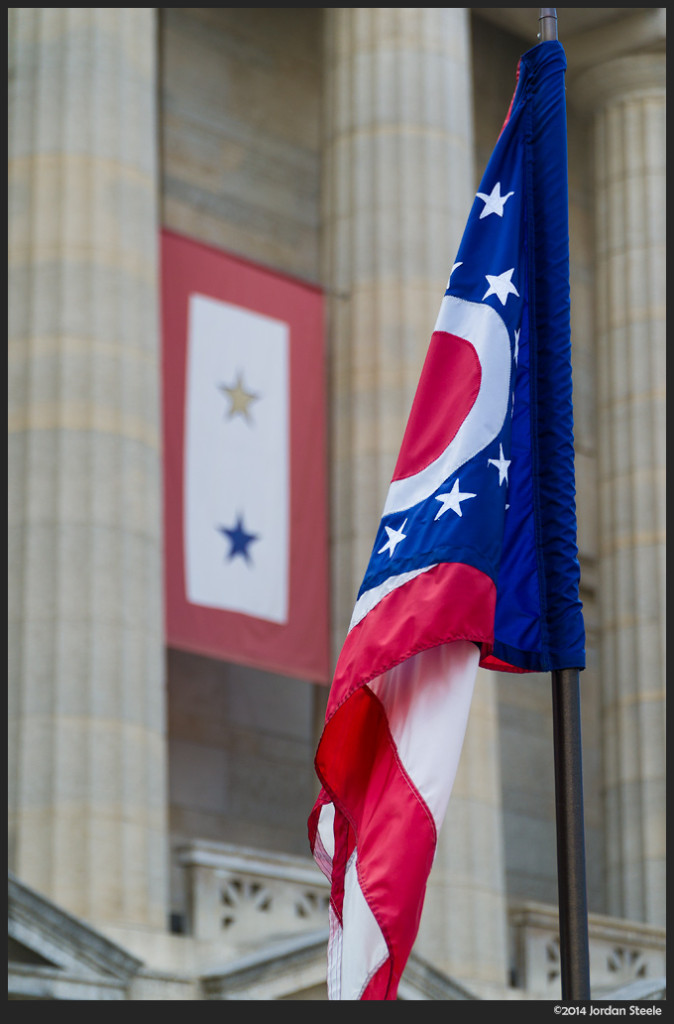 Statehouse Flag - Sony NEX-6 with Sony 18-105mm f/4 G OSS @ 70mm, f/4, 1/320s