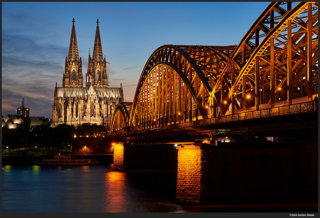 Cologne Cathedral - Fujifilm X-T1 with Fujinon XF 18-55mm f/2.8-4 @ 44mm, f/9, 6s, ISO 200