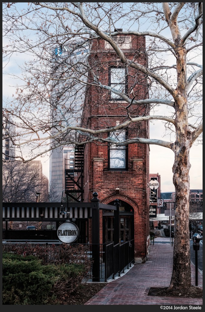 Flatiron - Fujifilm X-T1 with Fujinon XF 50-140mm f/2.8 R OIS WR @ 50mm, f/5.6 (stitch of 4 images)