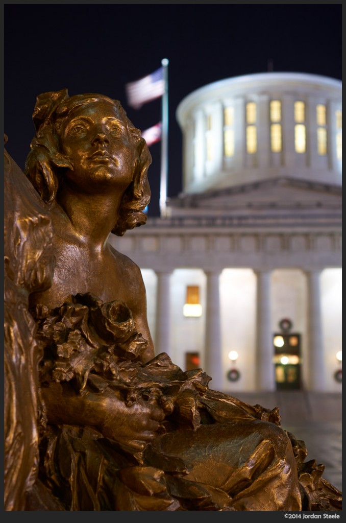 Statue at the Statehouse - Sony a6000 with Sony 35mm f/1.8 OSS @ f/3.2