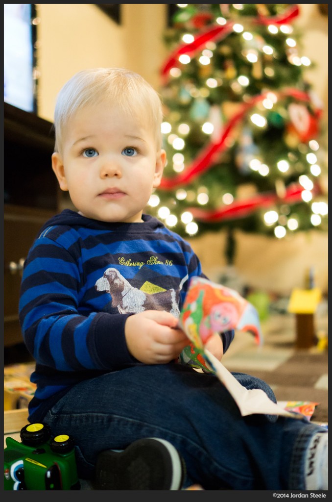 Presents - Sony a6000 with Sony 35mm f/1.8 OSS @ f/1.8