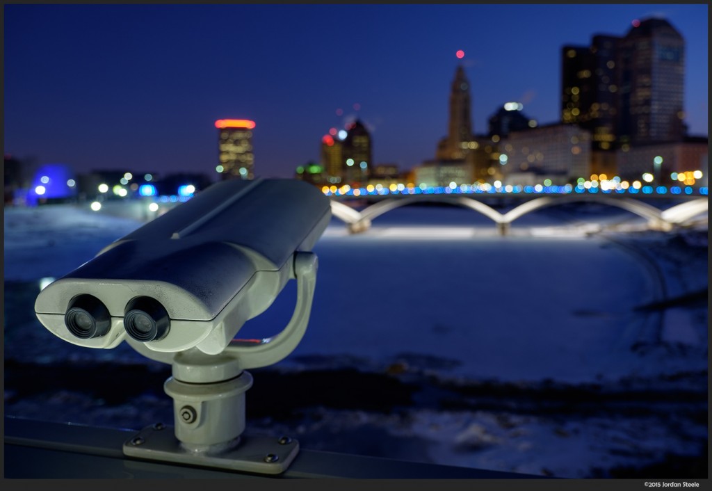 Looking Out at the Cold - Fujifilm X-T1 with Fujinon XF 16-55mm f/2.8 @ 18mm, f/2.8