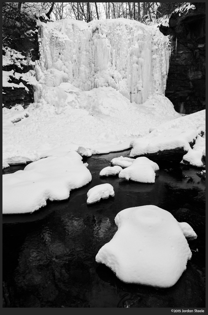 Frozen Falls - Fujifilm X-T1 with Fujinon XF 16-55mm f/2.8 R @ 16.5mm, f/11
