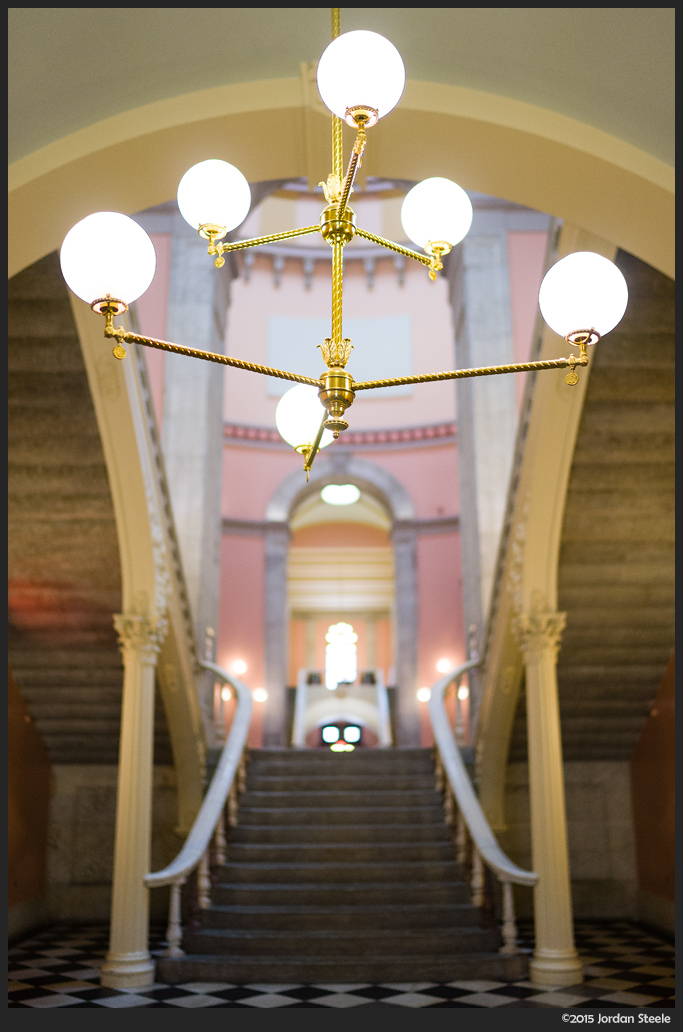 Statehouse Chandelier - Sony A7 II with Zeiss FE 35mm f/1.4 Distagon @ f/1.4
