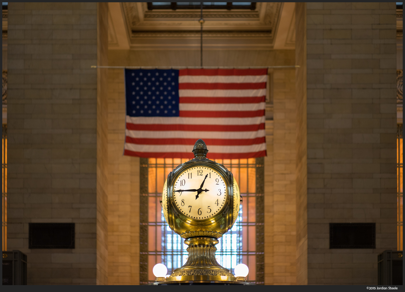 Grand Central Clock - Sony A7 II with Zeiss FE 55mm f/1.8 @ f/1.8, 