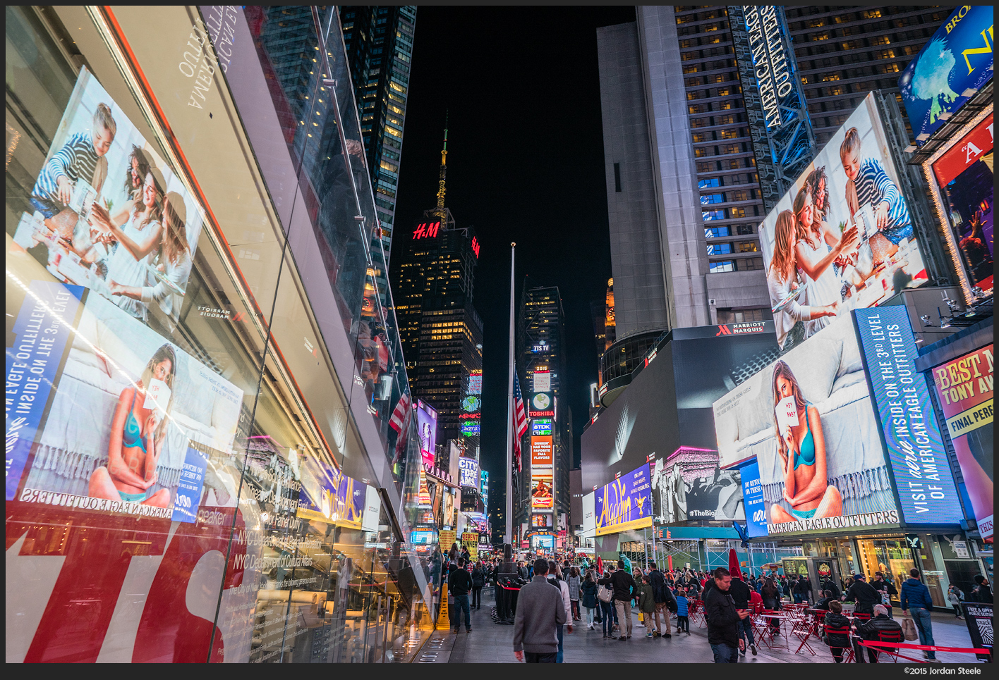 Times Square - Sony A7 II with Zeiss FE 16-35mm f/4 @ 16mm, 