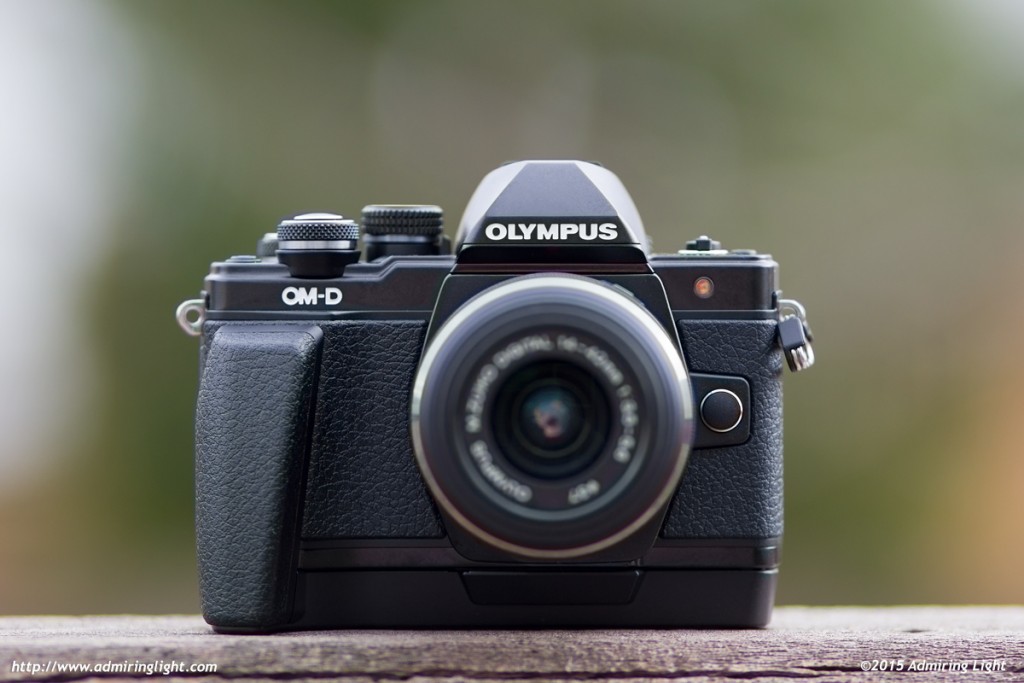 Review Olympus OMD EM10 Mark II Admiring Light