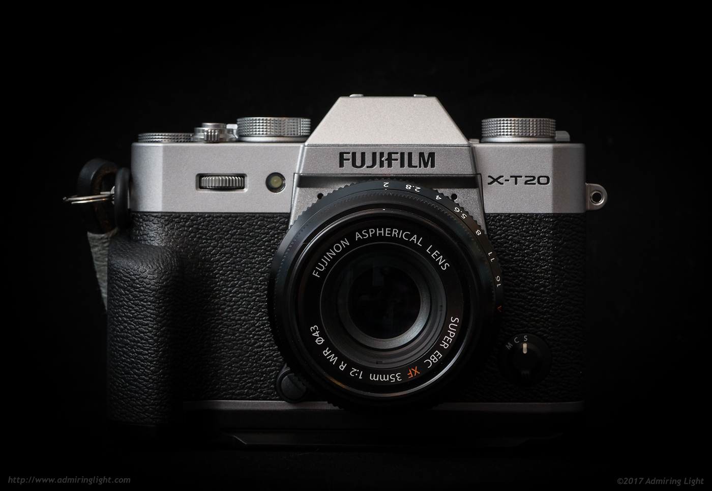 Fujifilm X-T20 with the MHG-XT10