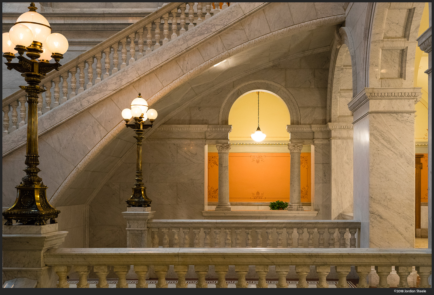 Statehouse Arches - Sony A7 II with Voigtländer 35mm f/1.4 Nokton Classic @ f/5.6, 