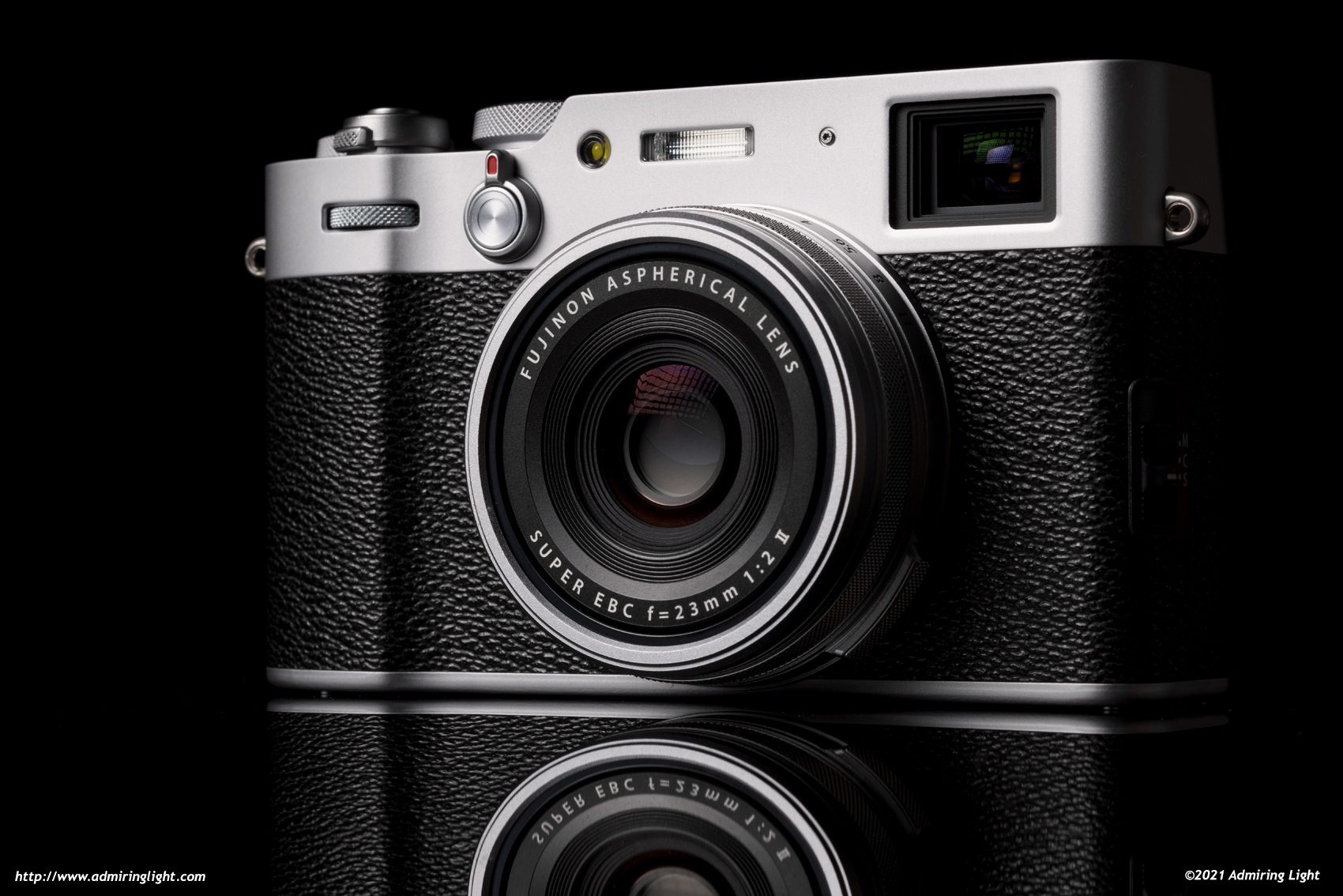 Camara Fujifilm X-100V Black